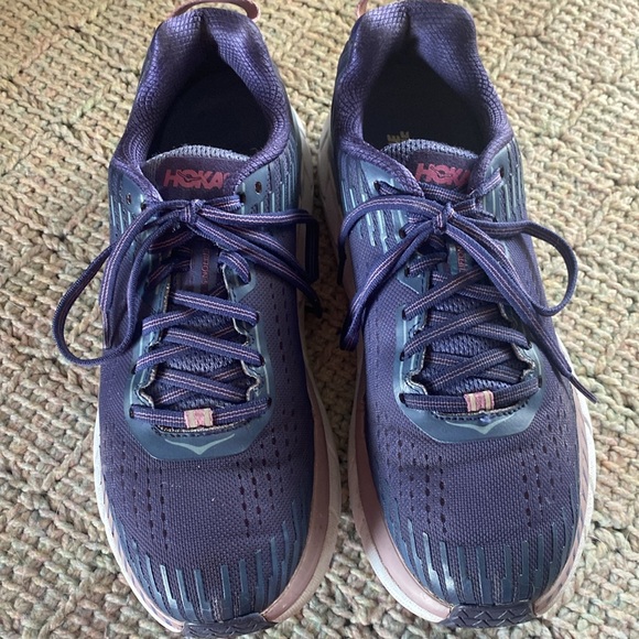 Hoka Shoes - 🦊Great condition Hokas. Purple/pink Clifton.
